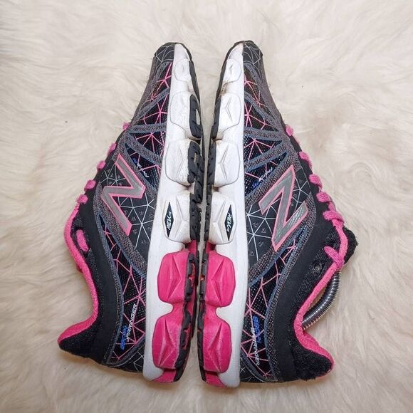 New Balance Womens Black Pink Running Shoes Sneakers Size 6.5 - Picture 3 of 7